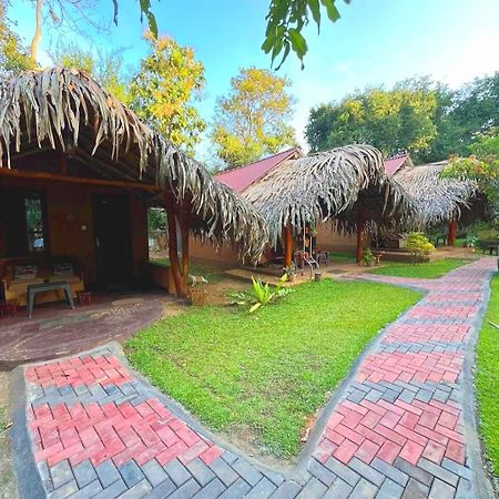 Hasthi Safari Cottage Udawalawe Εξωτερικό φωτογραφία